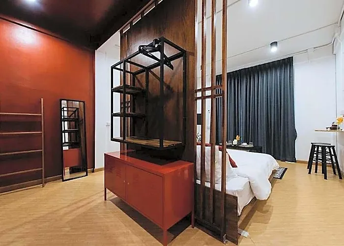 Wander Wonder Inn Bangkok